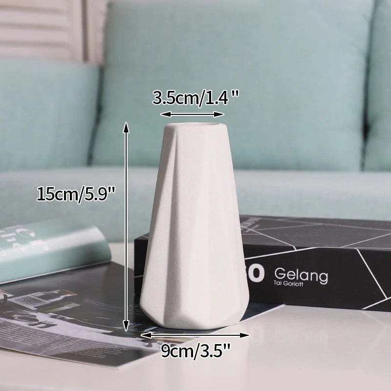 White Nordic Ceramic Flower Vase Retro Flower Bottle Creative Flower Arrangement Holder Simple Plant Pot Room Table Decor Mini