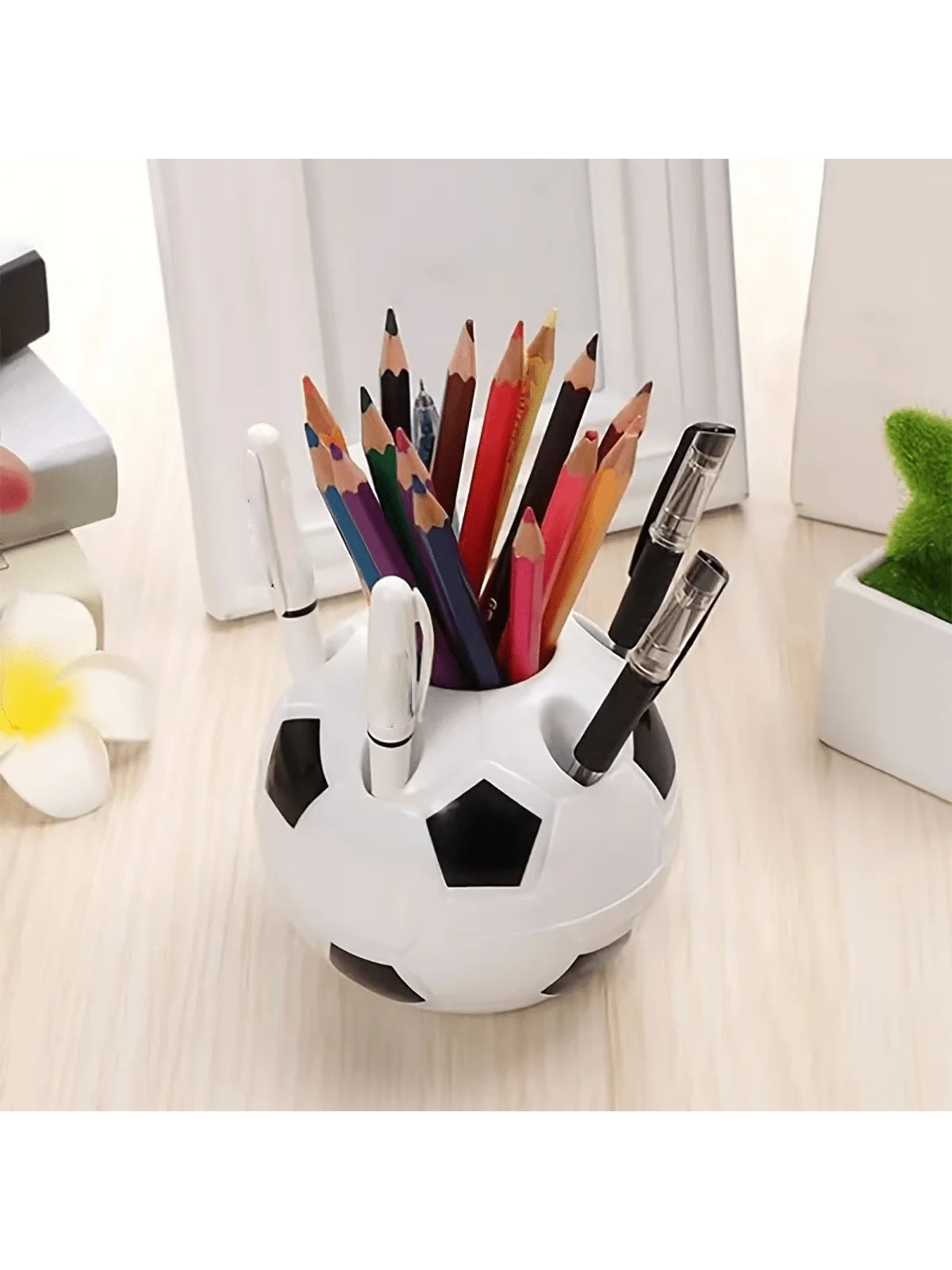 6 Creative Football-Shaped Pen Holders, Multifunctional Plastic Pen Holders for Students and Office Use, Football Pen Holders, Student Pen Holders, Plastic Storage Pen Holders, Room Decoration, Storage, Office Decoration, Bac