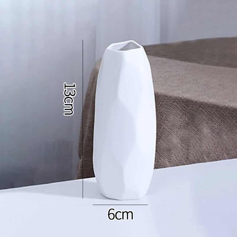 White Nordic Ceramic Flower Vase Retro Flower Bottle Creative Flower Arrangement Holder Simple Plant Pot Room Table Decor Mini