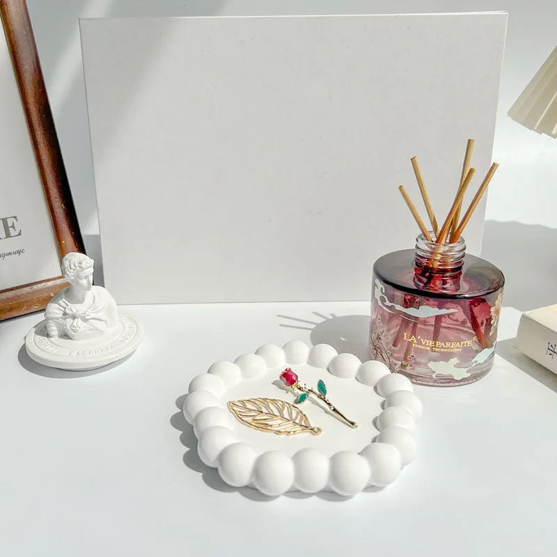 Decorative Prop with Irregular Cloud-shaped Tray Multipurpose Irregular Plaster Tray for Jewelry and Home Decor