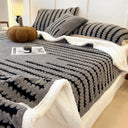 1PC Reversible Fluffy Sherpa Lined Blanket, Ultra Soft Heavyweight Fleece Blanket, Stylish Decorative Warm Blanket for Living Room Apartment