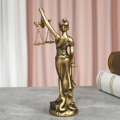 Creative Retro Round bottom Justice Goddess Statue Lawyer Office Ornament Gifts Home Living room Sculpture Desk Decor