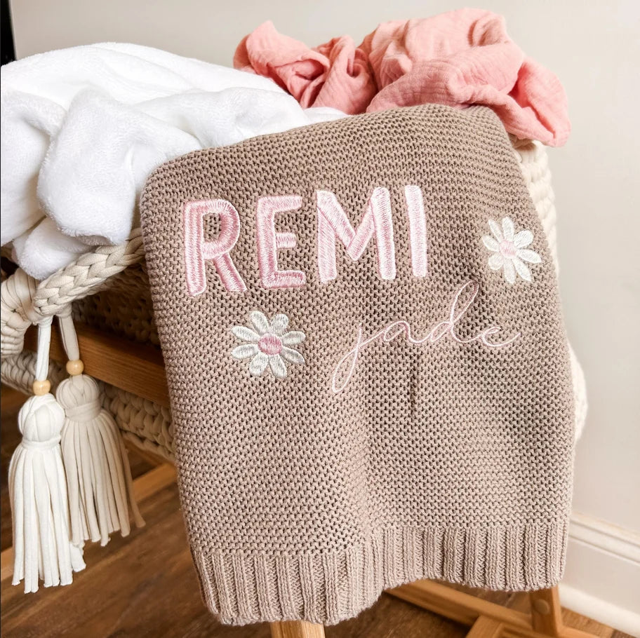Daisy Knit Blanket, Baby Gift, Newborn Gift, Personalized Blanket, Stroller Blanket, Newborn Baby Gift, Soft Cotton Baby Blanket